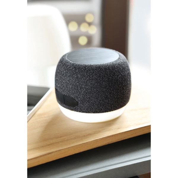 LISTOO+ - 15W speaker met oplader